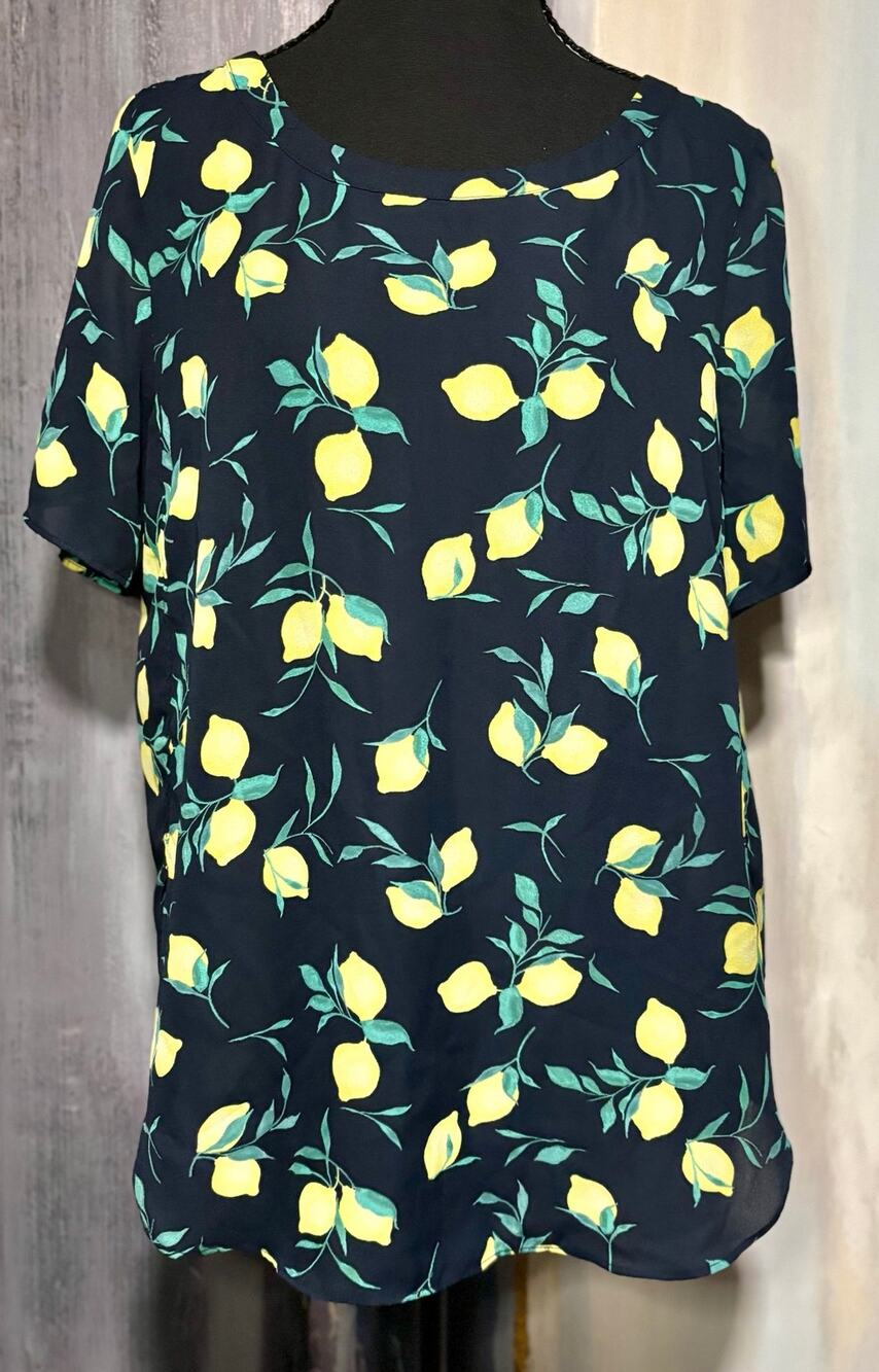 Banana Republic Lemon Print Blouse Navy Citrus Short Sleeve Resort Coastal
